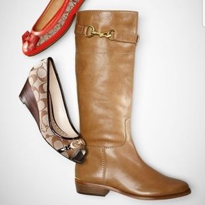 Beautiful COACH Laguna boots